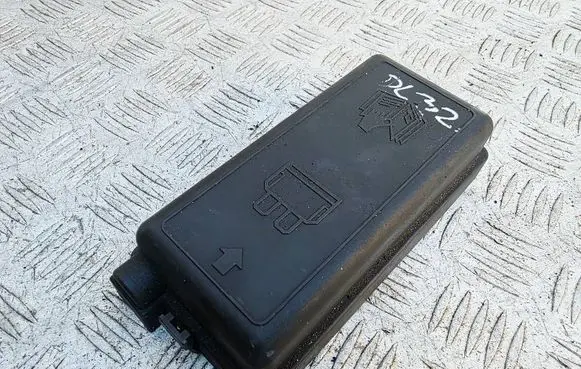 Mini One - Cooper Coupe R56 Fuse box cover 9240946