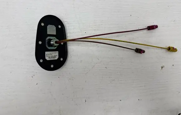 Mercedes-Benz B W245 Radio antenna A1698203675 083603132856