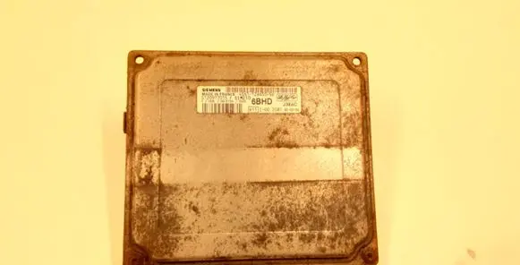 Ford Fiesta Engine control unit/module 4S6112A650SD S120977015