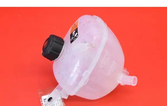 Nissan Qashqai Coolant expansion tank/reservoir