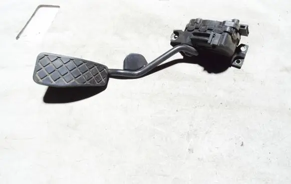 Audi A4 S4 B7 8E 8H Accelerator throttle pedal 8E2721523E