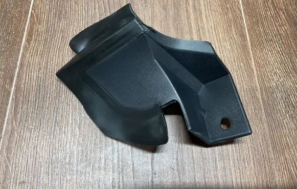 Land Rover Range Rover Velar Fender end trim J8A256198AB