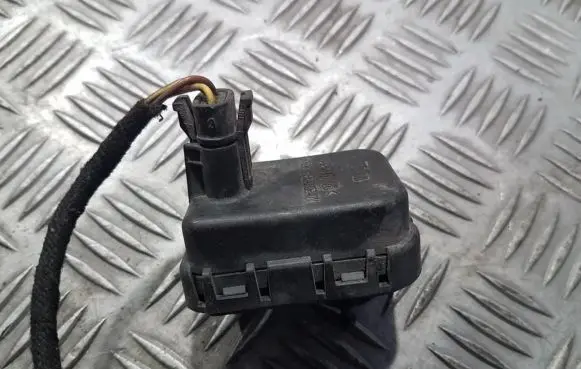 Headlight level adjustment motor