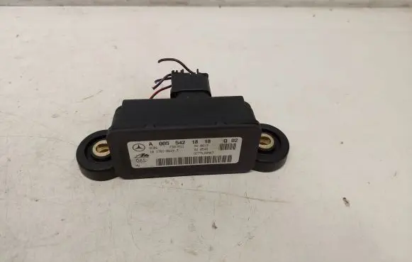 Mercedes-Benz C W204 ESP acceleration yaw rate sensor A0055421818 GC77L28MK7 10170106293