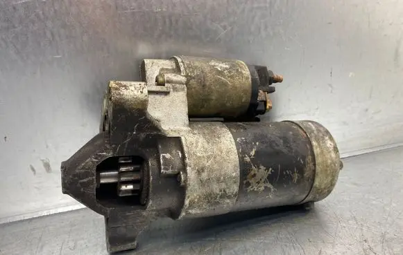 Peugeot 206 Starter motor M001T80381