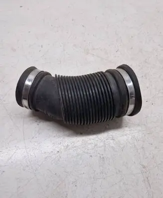 Opel Zafira B Air intake hose/pipe 55355563 329788454