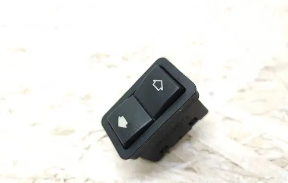 BMW 5 E39 Electric window control switch 8368974