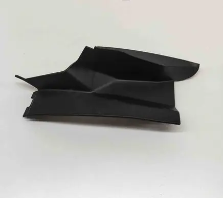 Rear/tail light trim molding