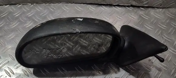 Hyundai Lantra II Front door electric wing mirror