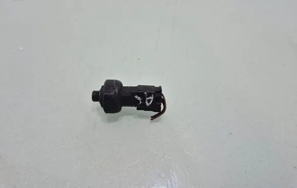Mercedes-Benz GL X164 Air conditioning (A/C) pressure sensor 