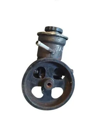 Toyota Corolla Verso AR10 Power steering pump