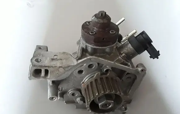 Citroen Berlingo Fuel injection high pressure pump 9688499680