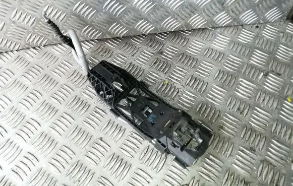 Skoda Octavia Mk3 (5E) Front door exterior handle/bracket 5L0837885C