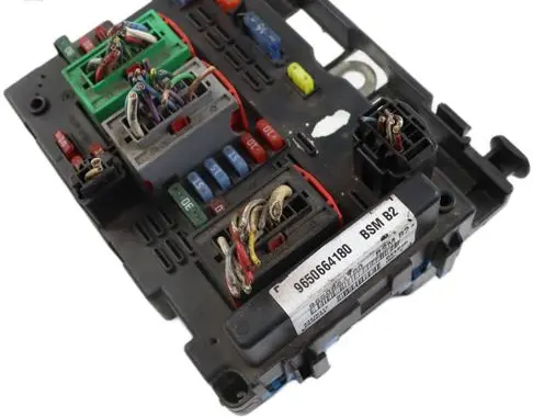 Peugeot 307 Fuse module 9650664180 43475412 BSMB2