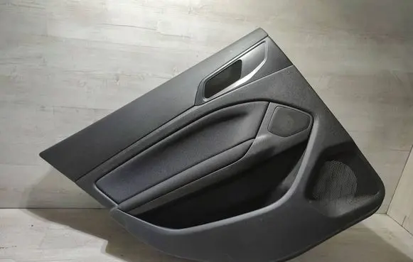 Peugeot 308 Coupe rear side trim panel 11490019 1561211RTR 98023855ZN