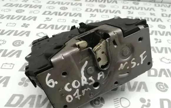 Opel Corsa D Front door lock 13258277 0325407955 250507