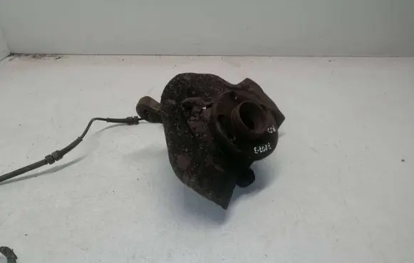 Peugeot 807 Front wheel hub