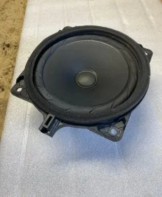 KIA Carens III Front door speaker 96330A4000