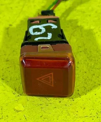 Citroen C3 Picasso Tailgate/trunk/boot open switch RZ1R3P3K7