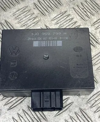Volkswagen Golf IV Comfort/convenience module 5DK00795100 1J0959799H