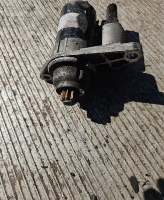 Volkswagen Golf V Starter motor