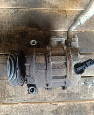 Volkswagen Golf IV Air conditioning (A/C) compressor (pump)