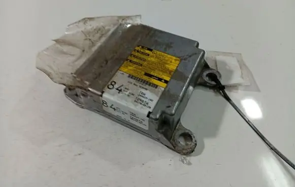 Toyota Avensis T250 Airbag control unit/module 208623102