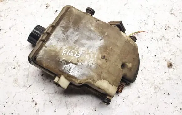 Peugeot 206 Coolant expansion tank/reservoir 9625010980 9830834780