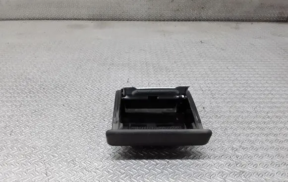 Mitsubishi Pajero Sport I Car ashtray