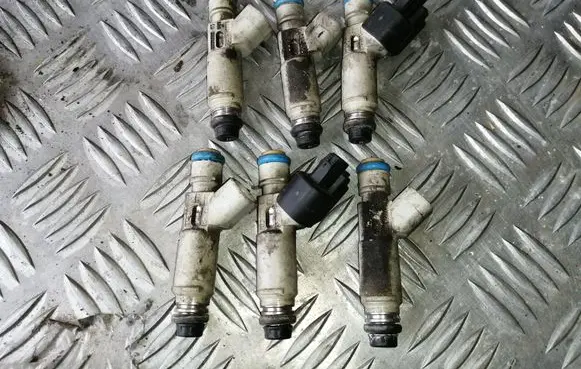 Fuel injectors set