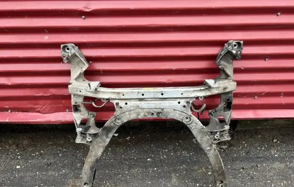 BMW 5 E60 E61 Front subframe