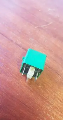 BMW 7 E38 Other relay 8353447