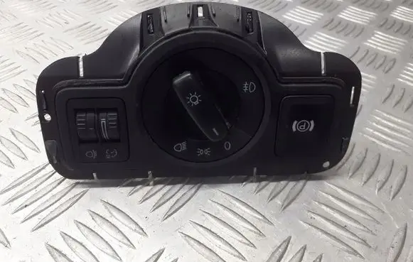Volkswagen PASSAT B6 Headlight level adjustment motor 
