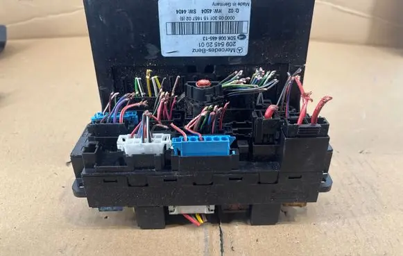 Mercedes-Benz CLK A209 C209 Fuse module 2095452001 5DK00848513