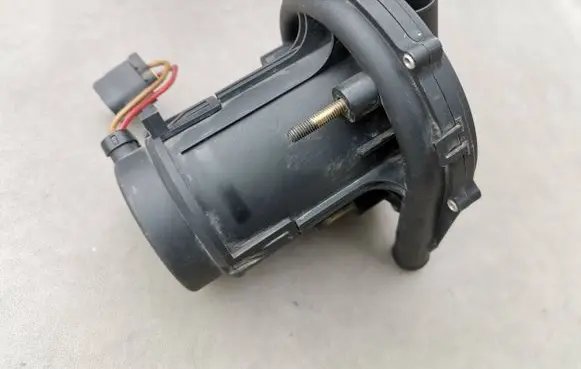 Ford Galaxy Vacuum pump 95WF-9A486VD