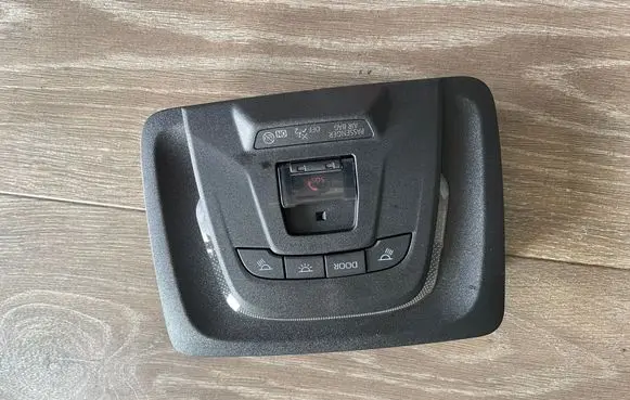 Toyota bZ4X Front seat light 1D111342G