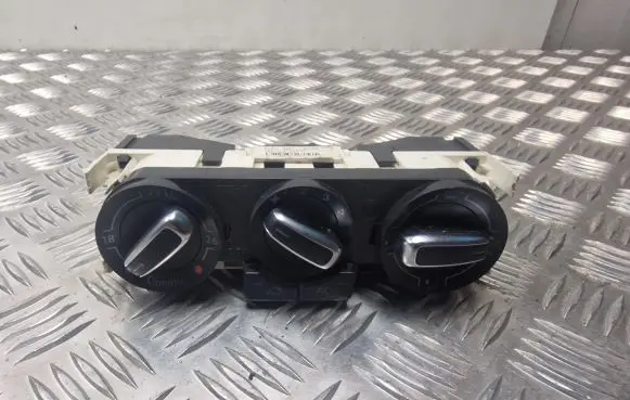 Volkswagen Polo V 6R Climate control unit 6R0820045J