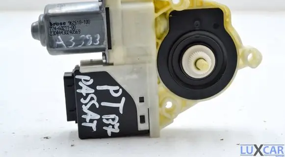 Volkswagen PASSAT B7 Rear door window regulator motor 3AA959794 3AA959704A 3AE839462