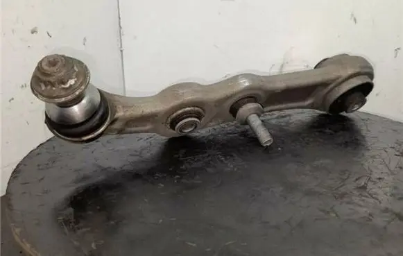 Mercedes-Benz C W205 Front control arm A2053306101 2053306101