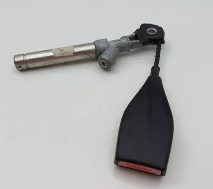 Opel Vivaro Front seatbelt buckle