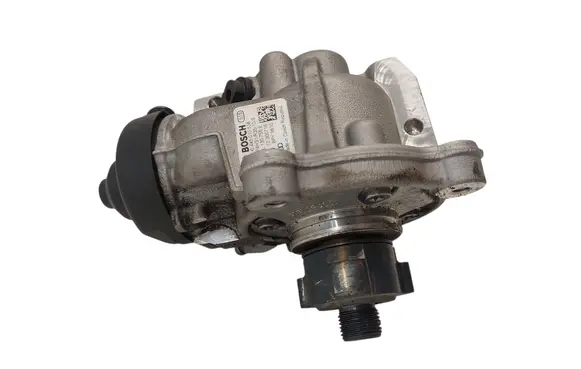 Audi A5 Sportback 8TA Fuel injection high pressure pump 04L130755E