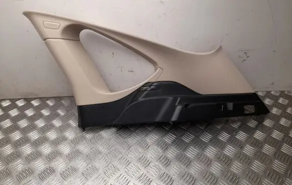 BMW 2 F45 (C) pillar trim 7365575