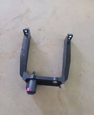 Audi Q7 4L Fender mounting bracket 4L0723135