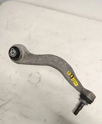 BMW 5 G30 G31 Front lower control arm/wishbone 6882T6