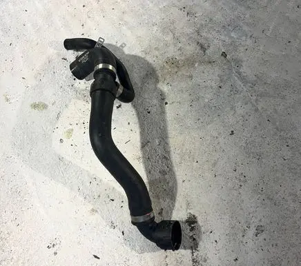 Volvo XC90 Engine coolant pipe/hose 31338292
