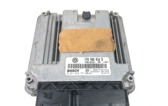 Volkswagen Phaeton Engine control unit/module 070906016B 0281010737