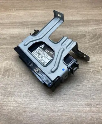 Subaru Tribeca Alarm control unit/module 88281XA03A X1T21377M