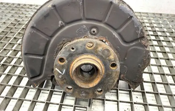 Volkswagen Golf V Front wheel hub spindle knuckle