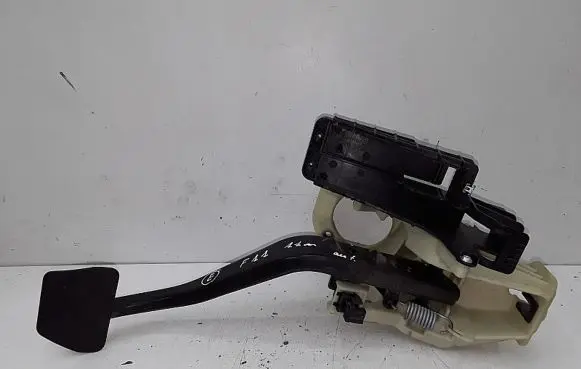 BMW 5 F10 F11 Brake pedal 9144253