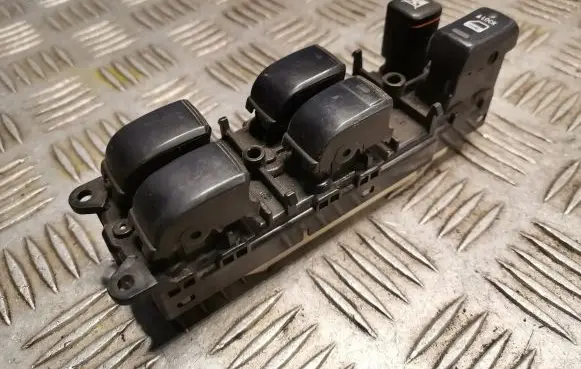 Lexus IS 220D-250-350 Electric window control switch 8404053070